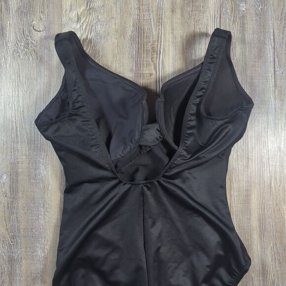 Miraclesuit Escape One Piece Swimsuit Black Underwire Slimming Ruched Size 14 - Picture 9 of 11